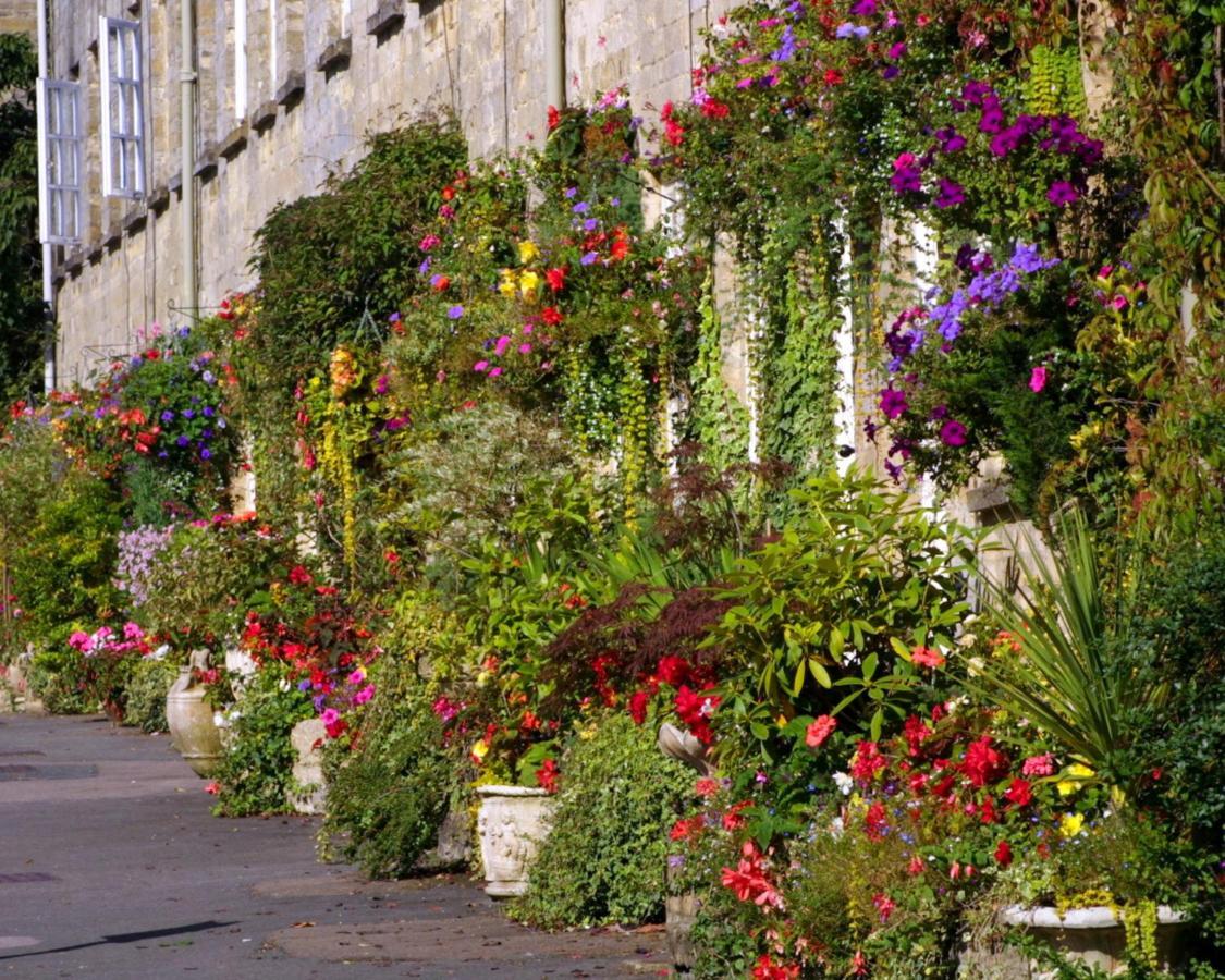 Corinium Lodge - Town Centre Apartment Cirencester Buitenkant foto