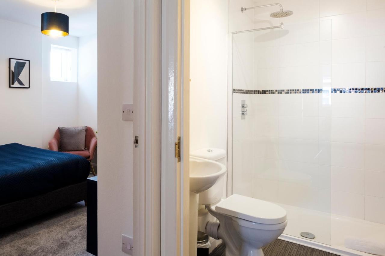 Corinium Lodge - Town Centre Apartment Cirencester Buitenkant foto