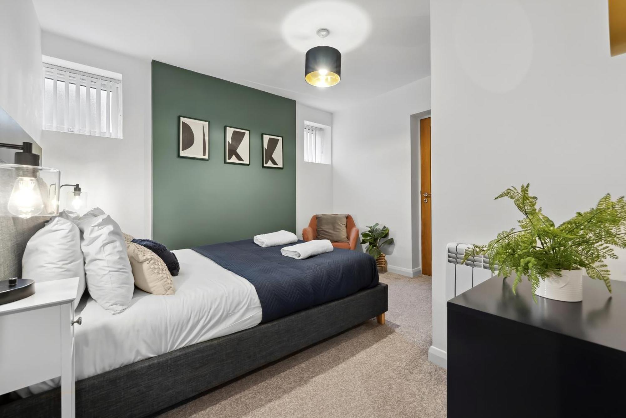 Corinium Lodge - Town Centre Apartment Cirencester Buitenkant foto